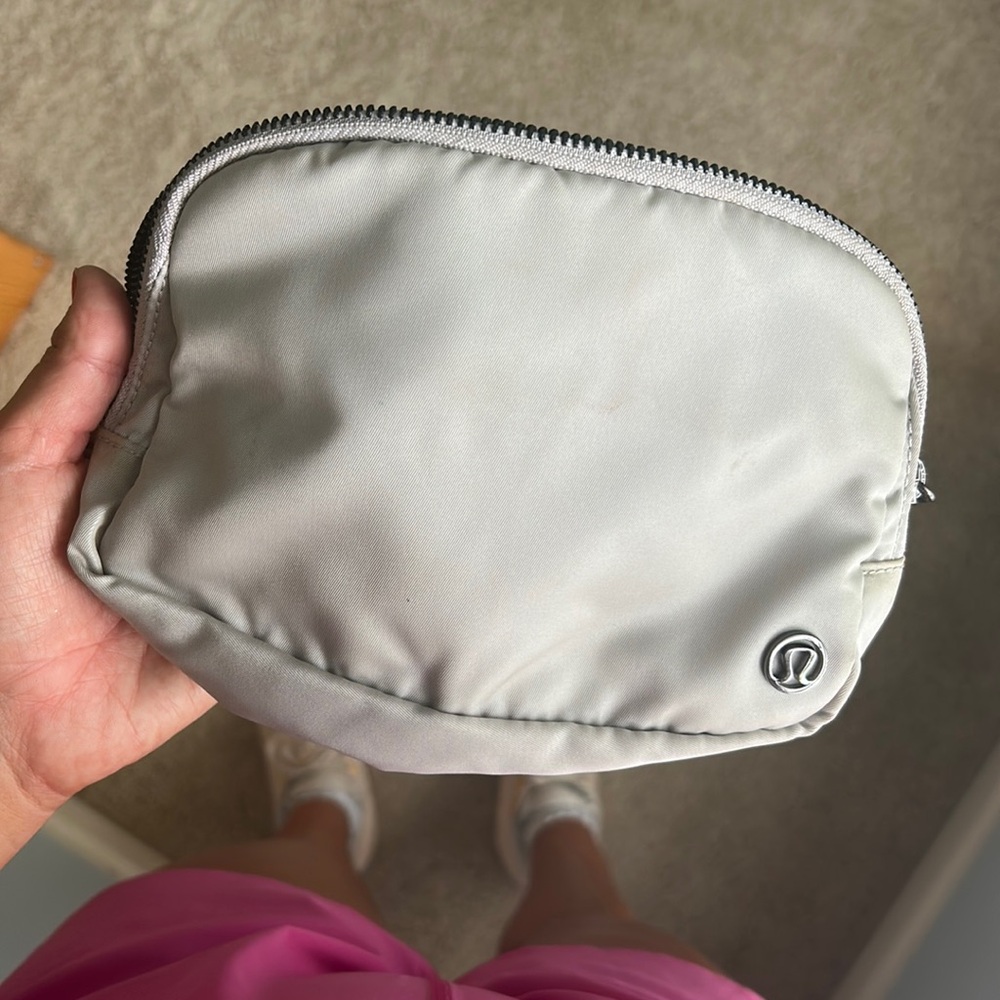 Lulu lemon built bag